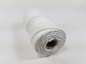 Katoen Macramé Touw Spoel Nr 32 +/ 2mm 100grs Wit +/ 43